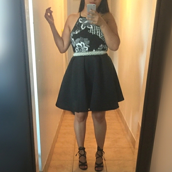 Special occation Black Dress With Pearl's And Flowers - Picture 2 of 4